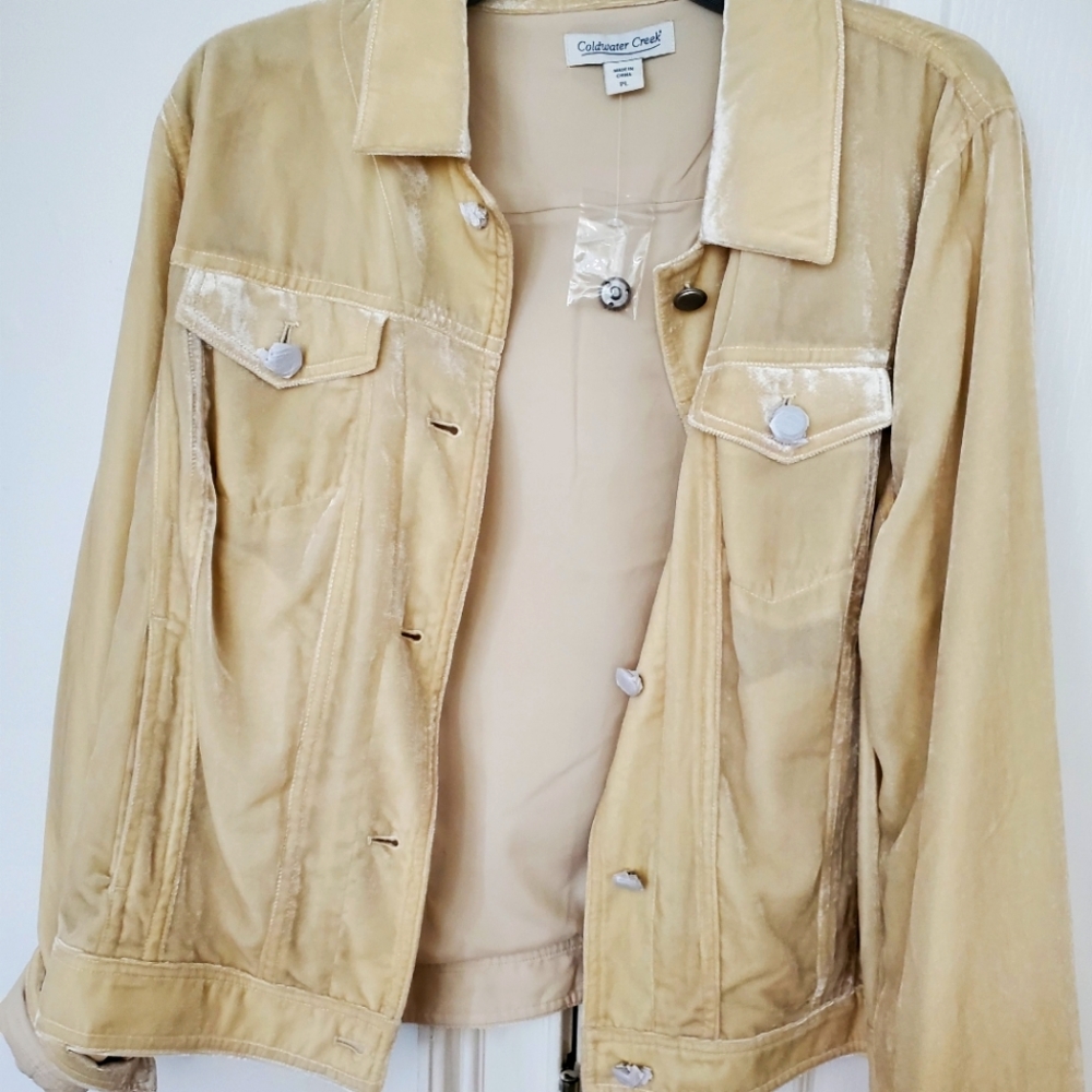 Coldwater velvet jacket.  New with button covers still intact.